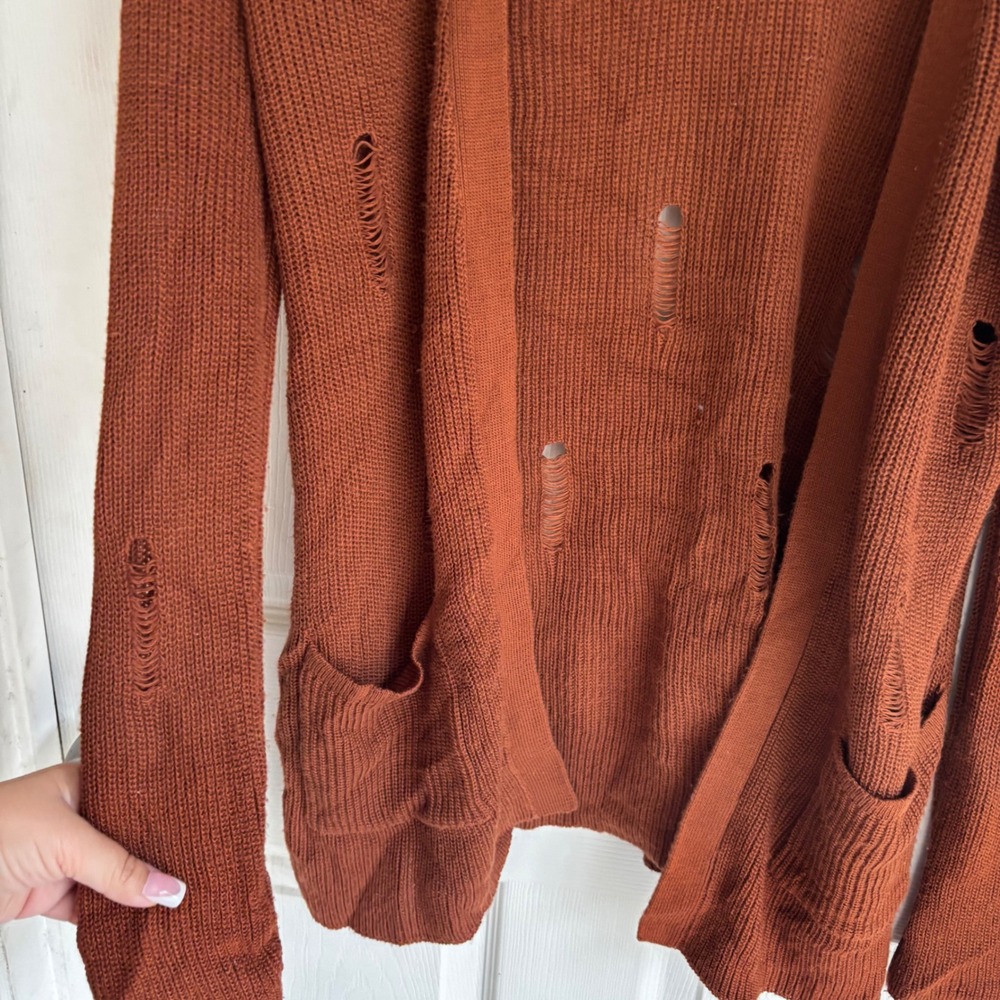 Daytrip BKE Distressed Knit Cardigan‎ Rust Orange Open Front Pockets Size M - Picture 2 of 4